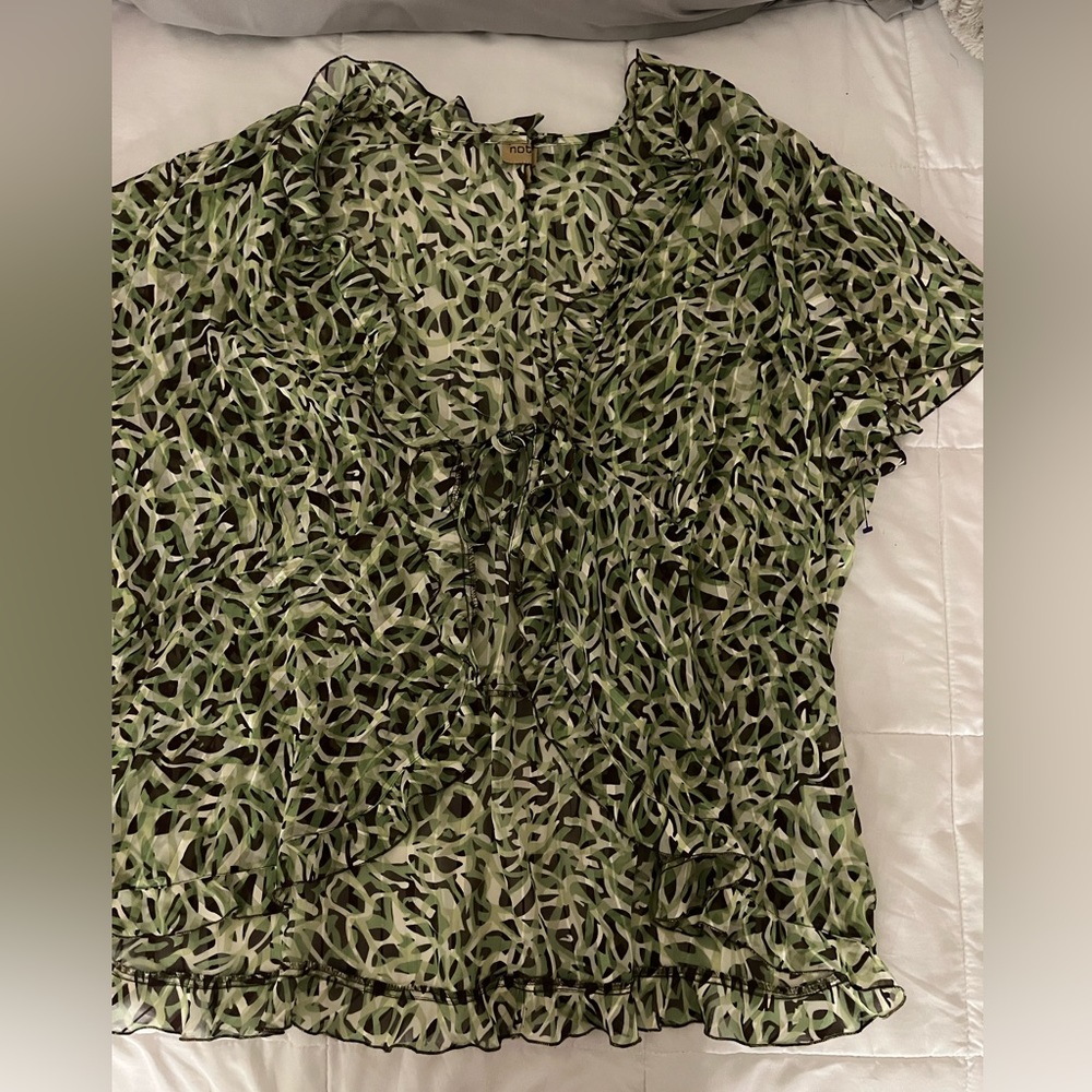 Y2K ruffled shirt